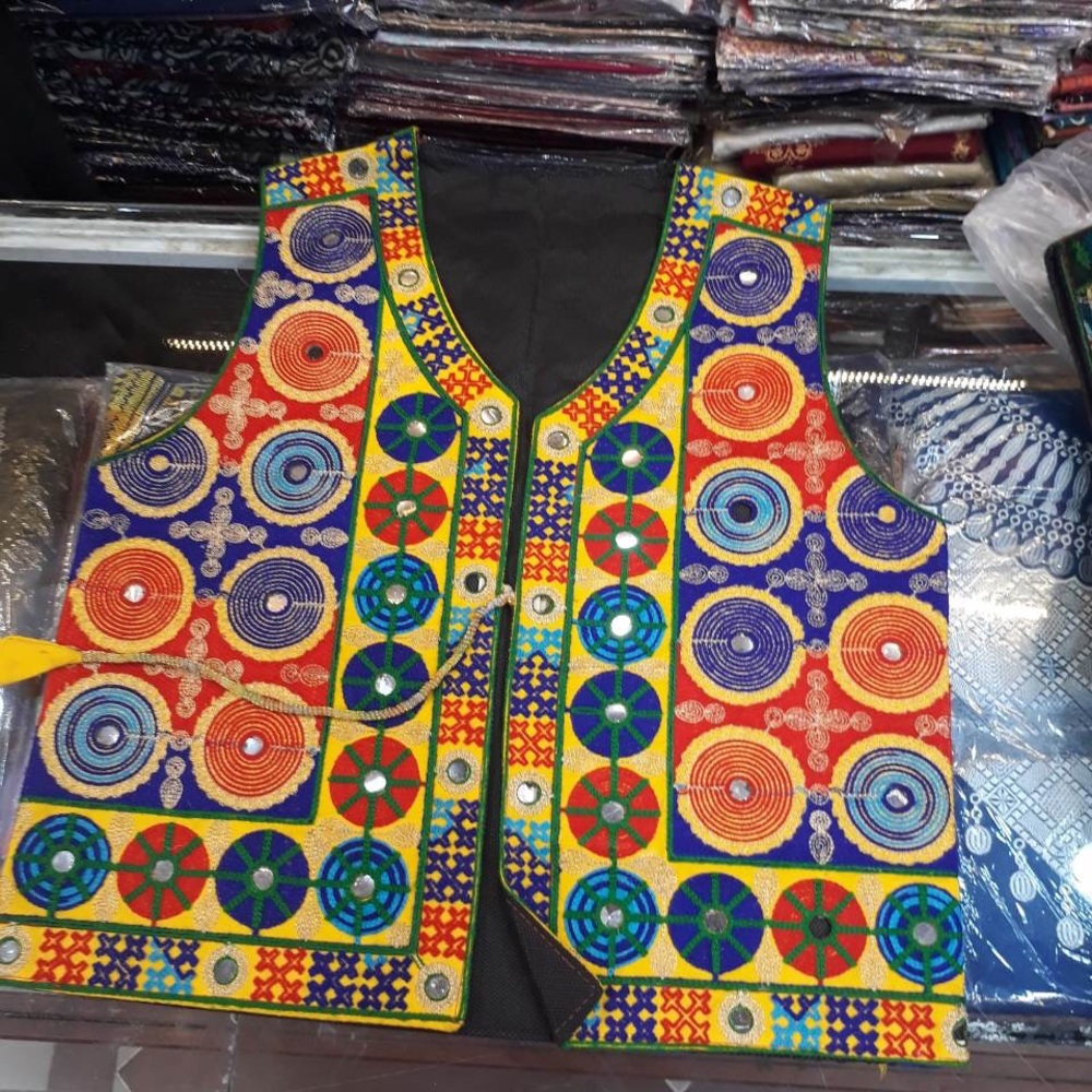 Vests - Picture 8 of 8